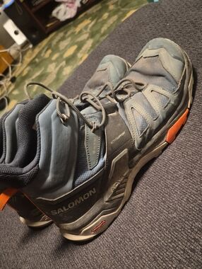 Salomon Men's Blue and Orange Trail Boots